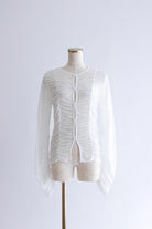 着用カラー:オフホワイト