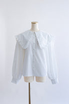 着用カラー:ホワイト