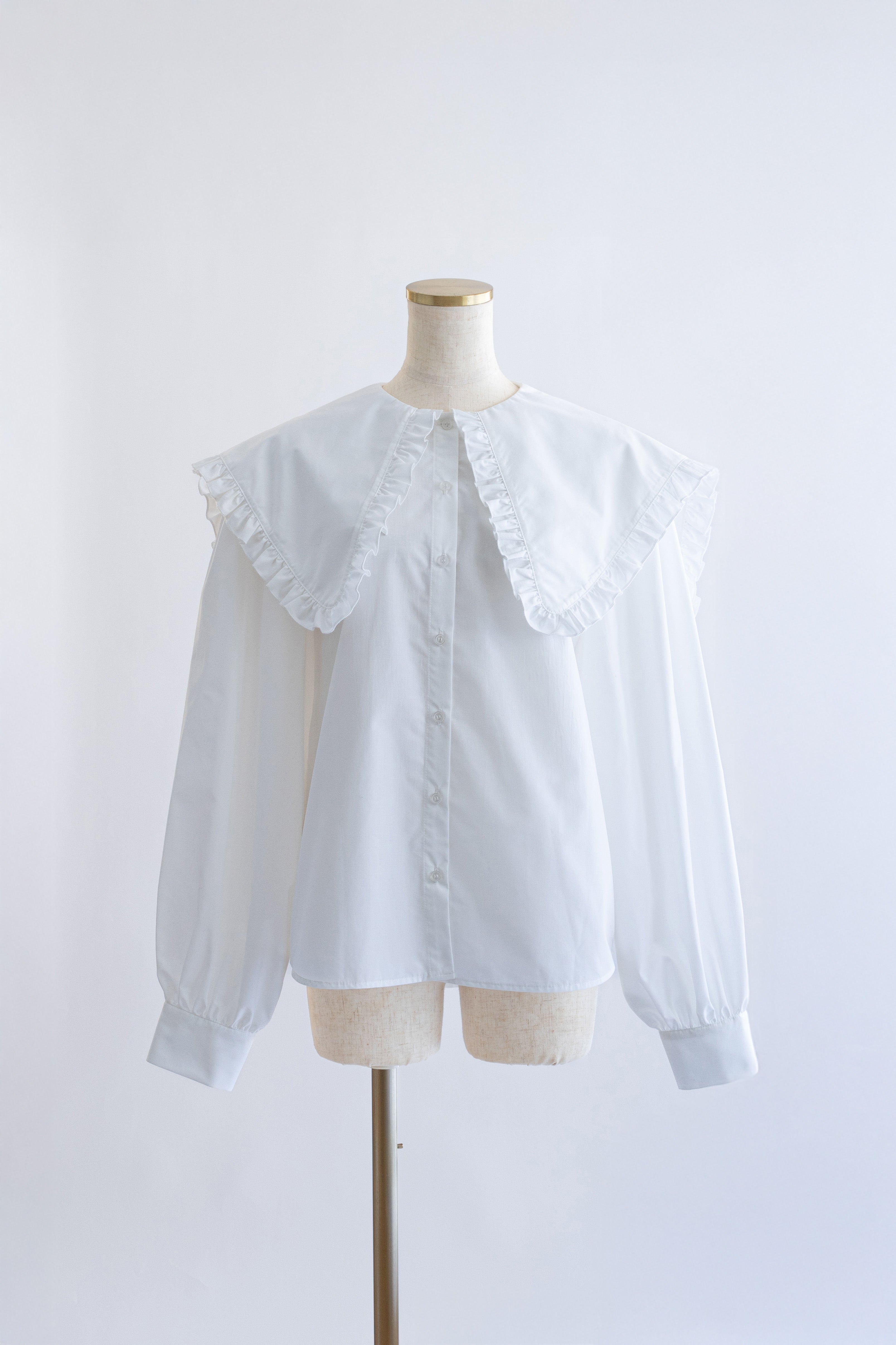 着用カラー:ホワイト