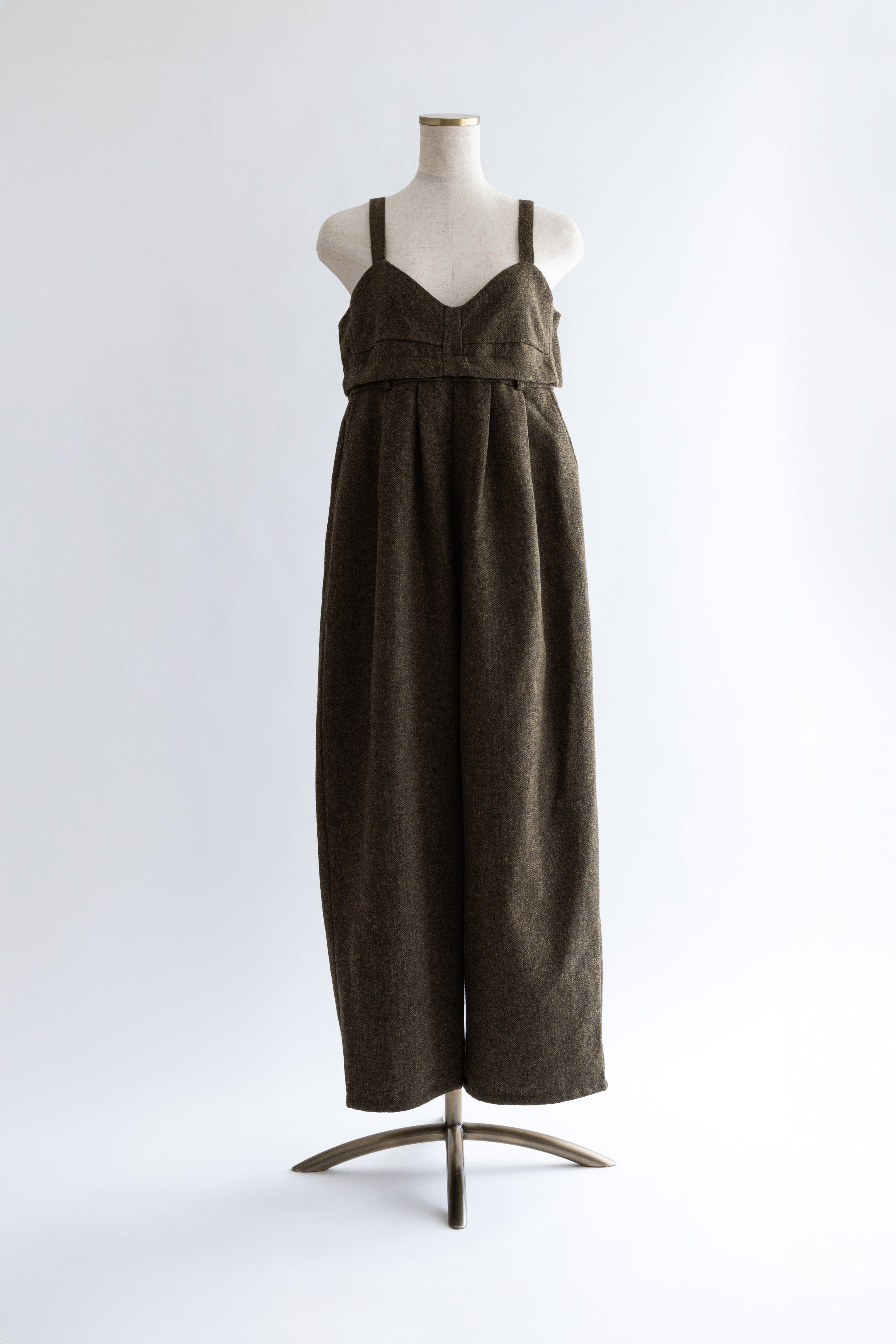 着用カラー:カーキ