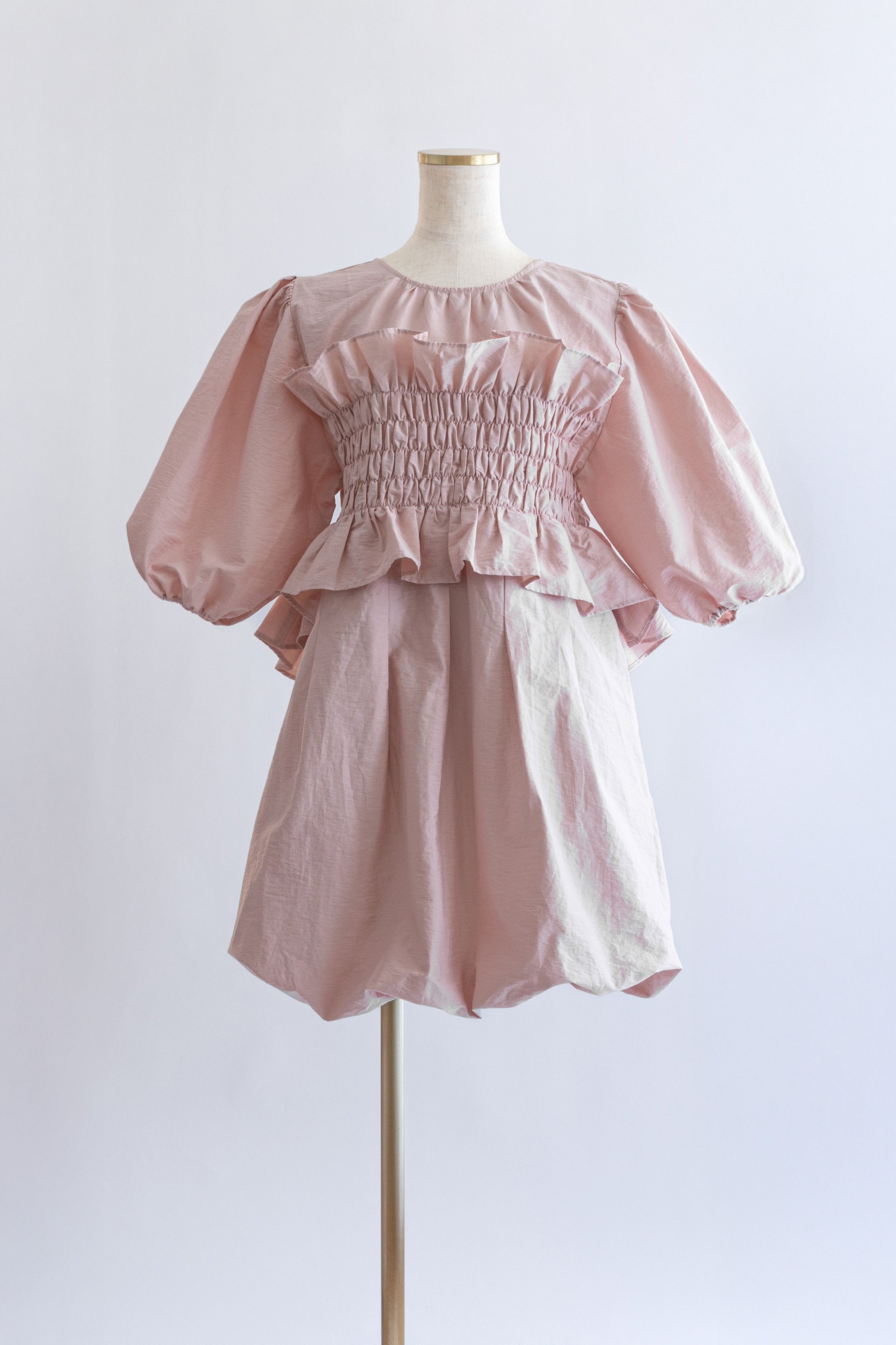 着用カラー:ピンク