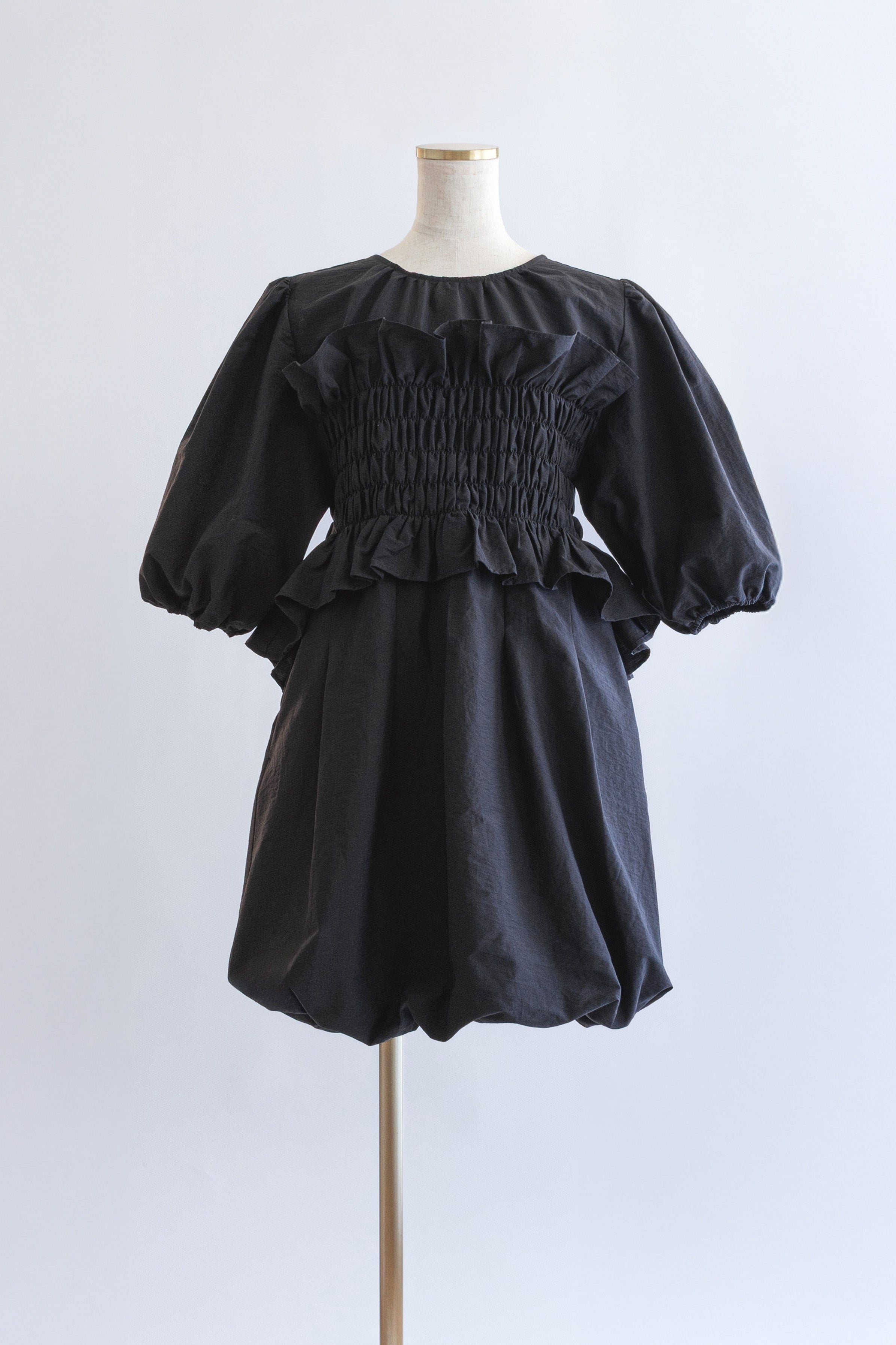 着用カラー:ブラック