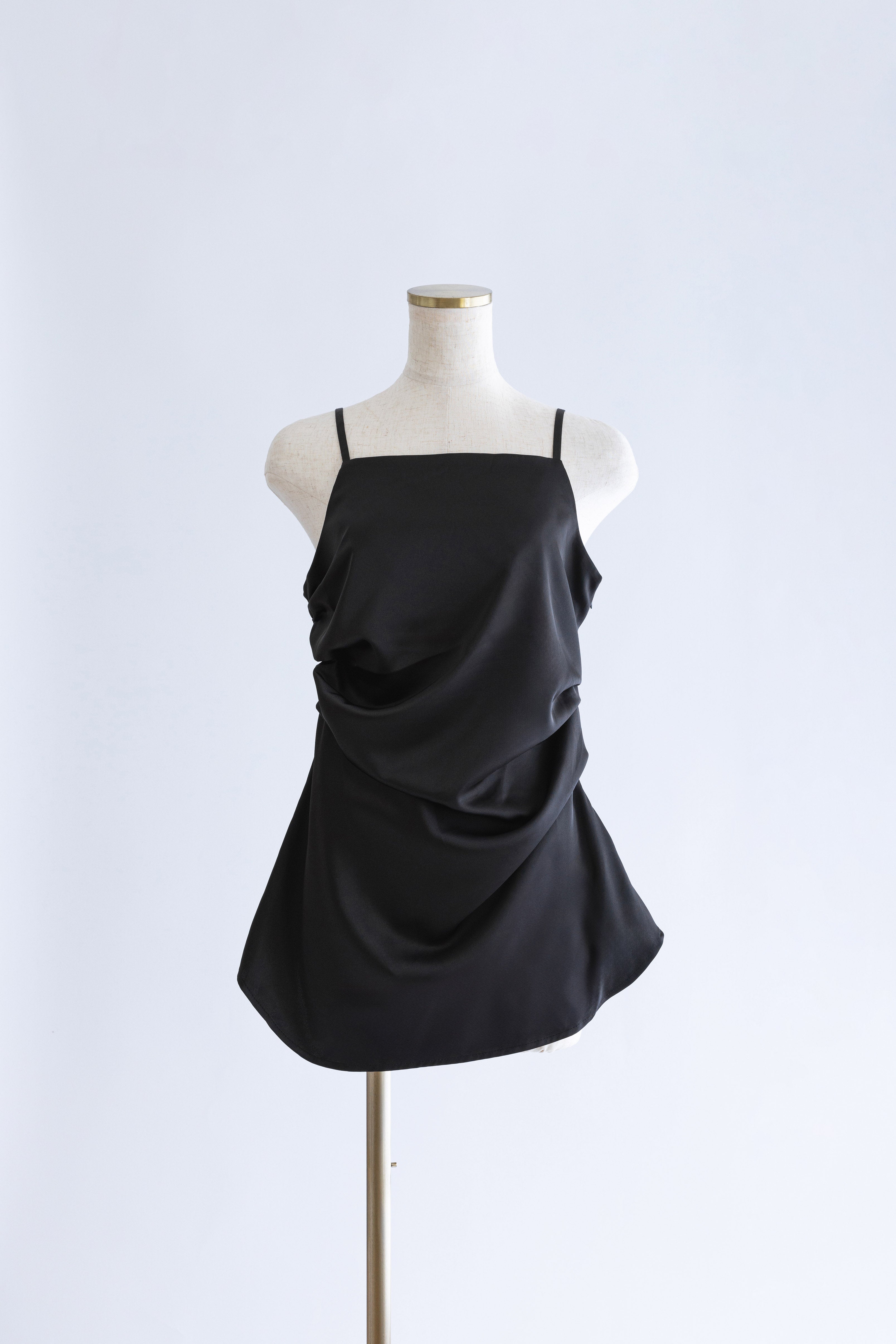 着用カラー:ブラック