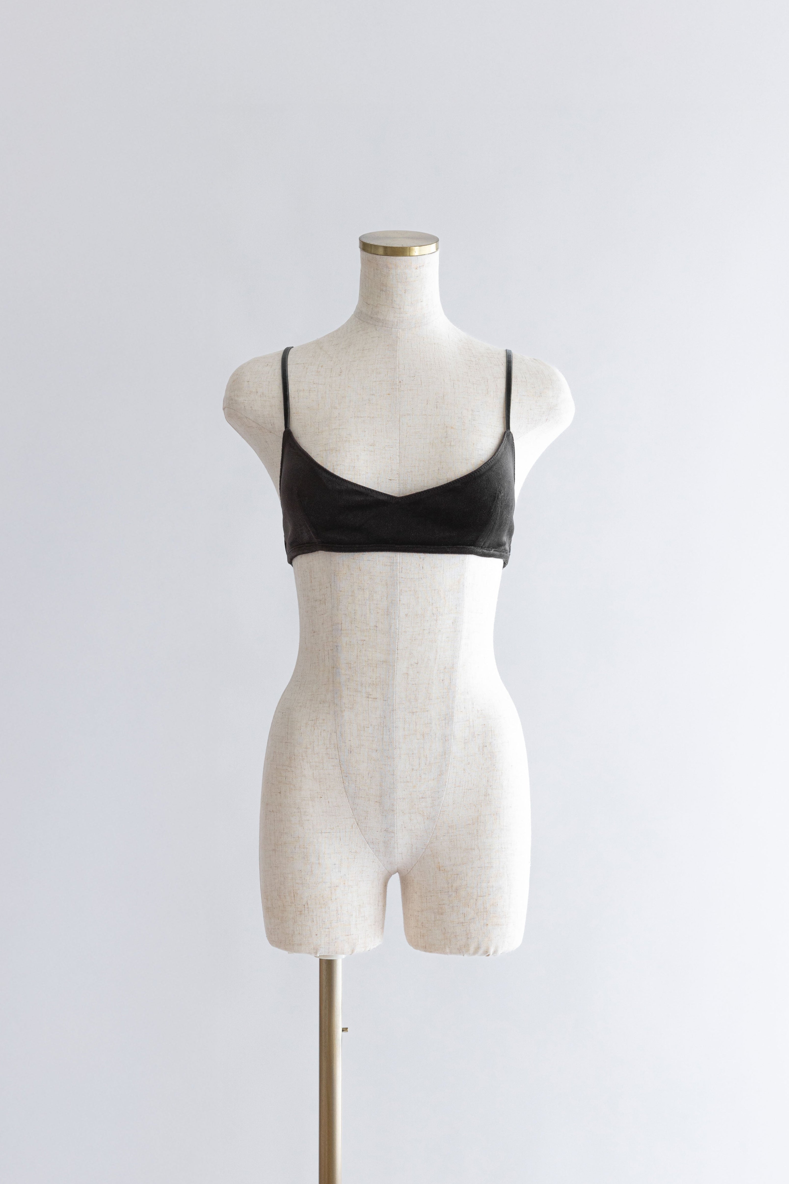 着用カラー:ブラウン