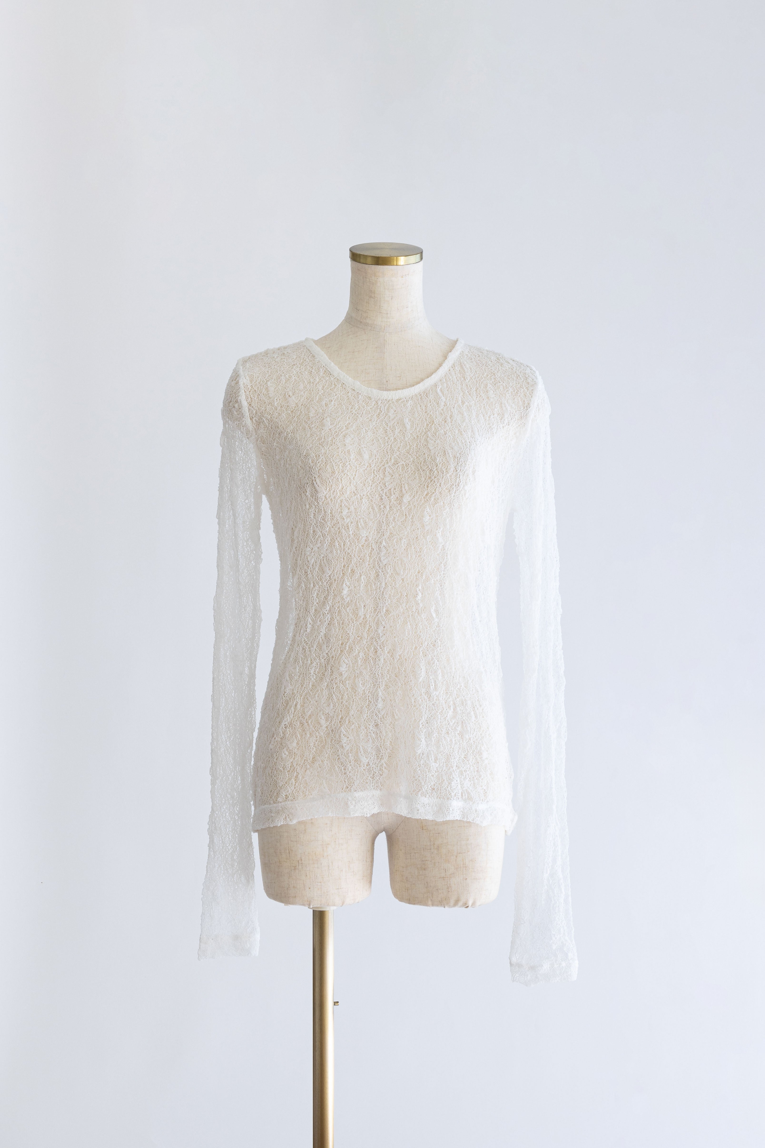 着用カラー:ホワイト