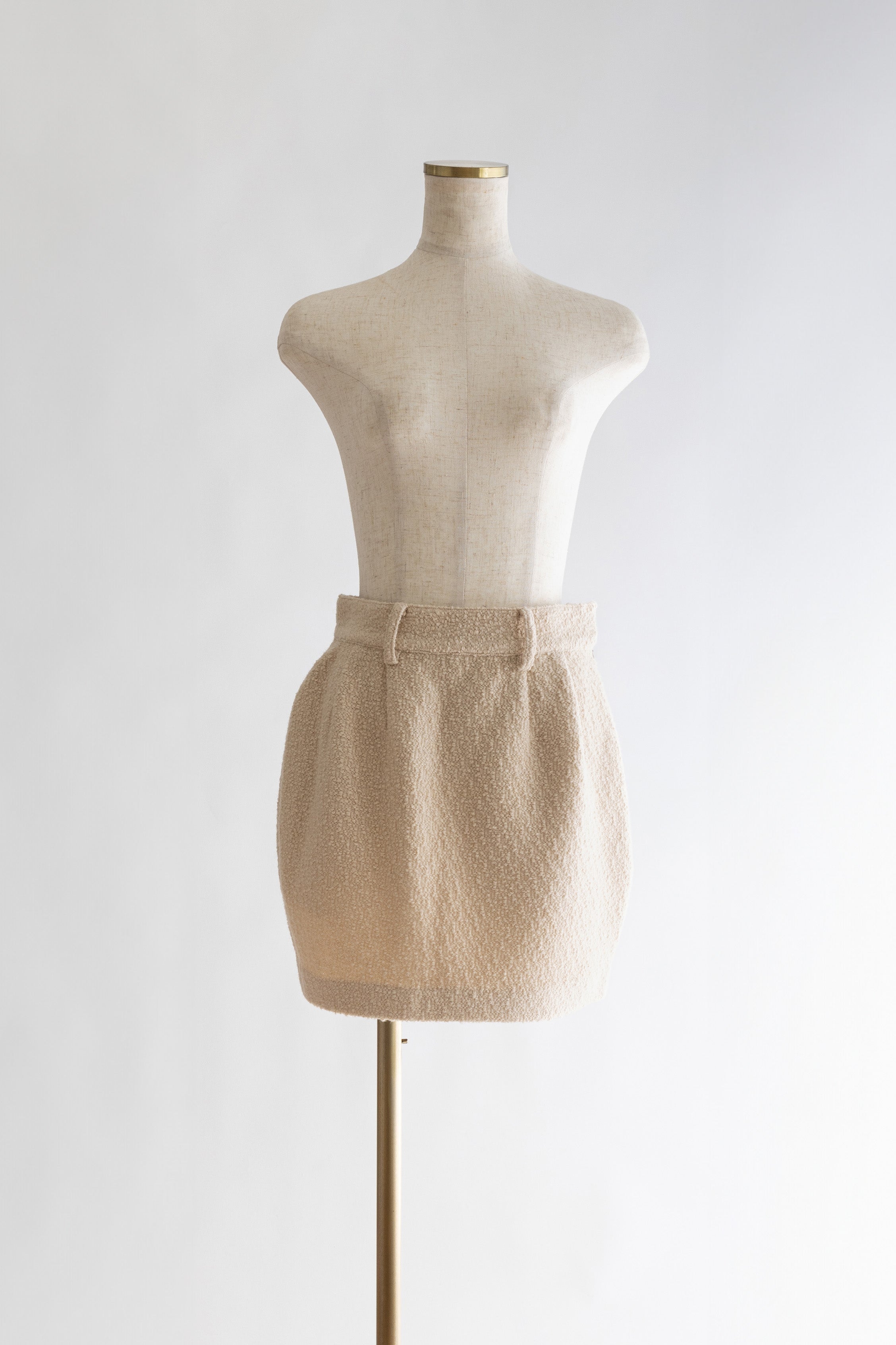 着用カラー:アイボリー