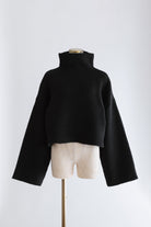 着用カラー:ブラック