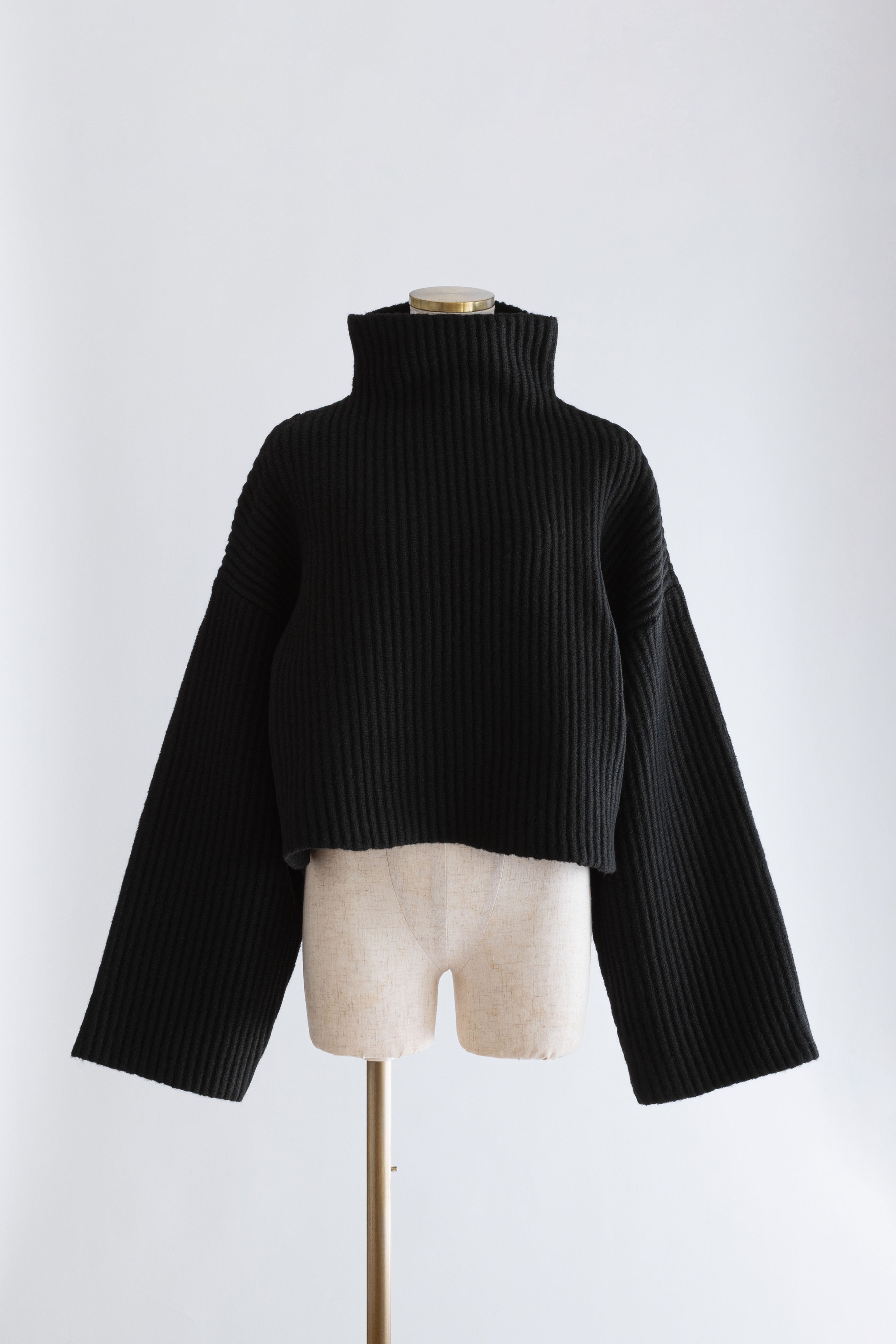 着用カラー:ブラック