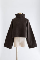 着用カラー:ブラウン