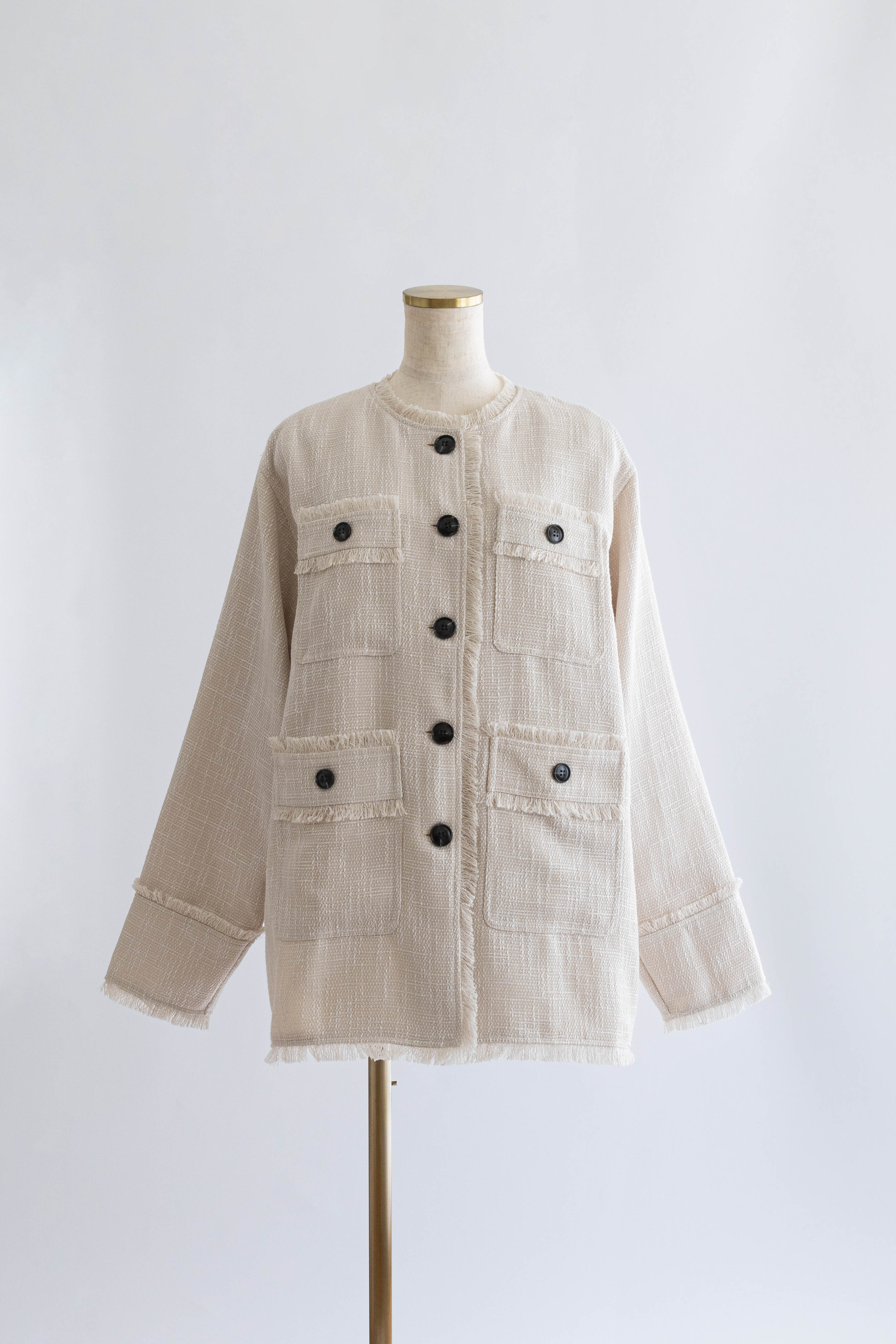 着用カラー:アイボリー