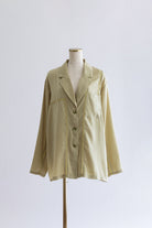 着用カラー:イエローグリーン