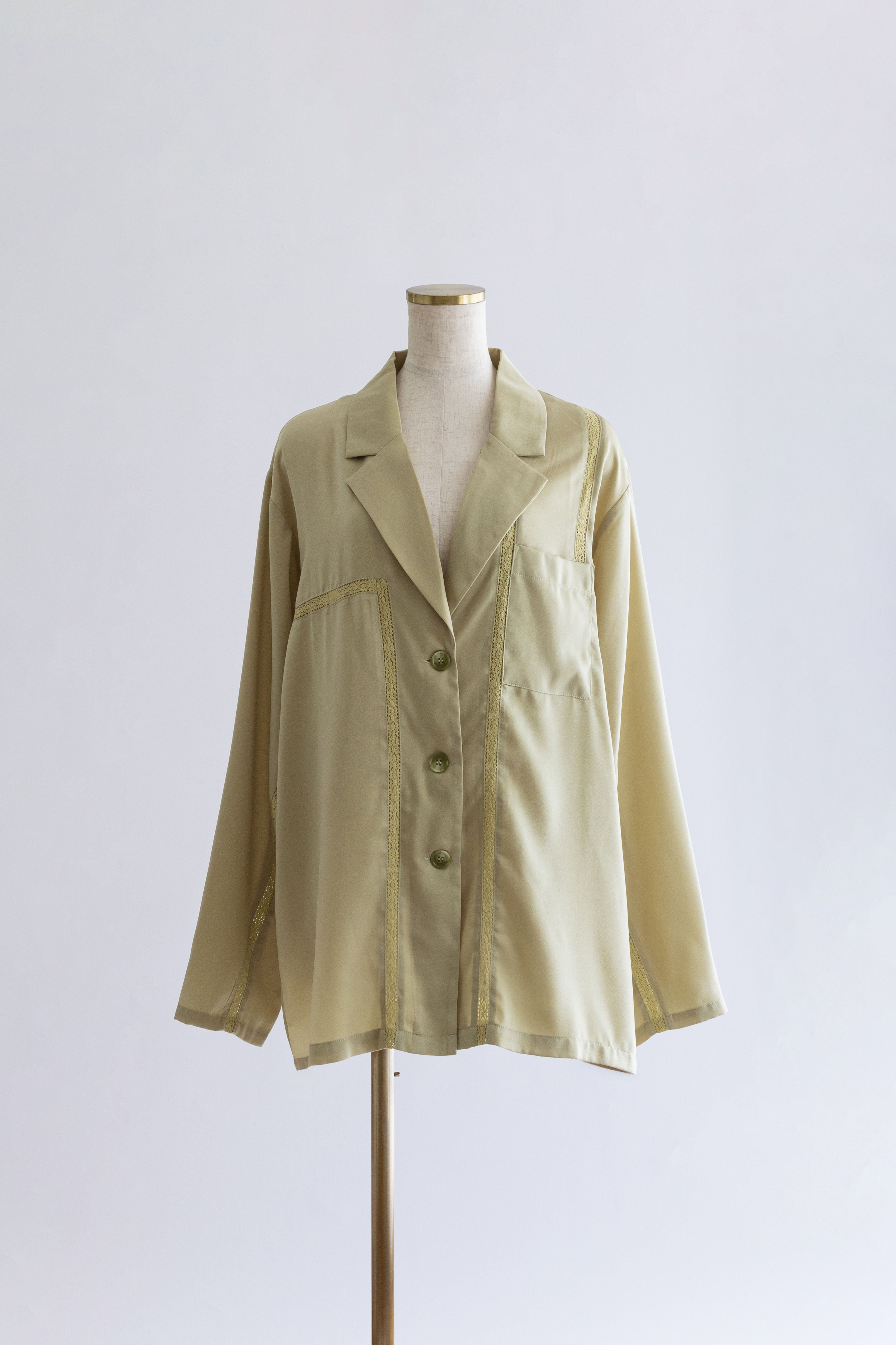 着用カラー:イエローグリーン