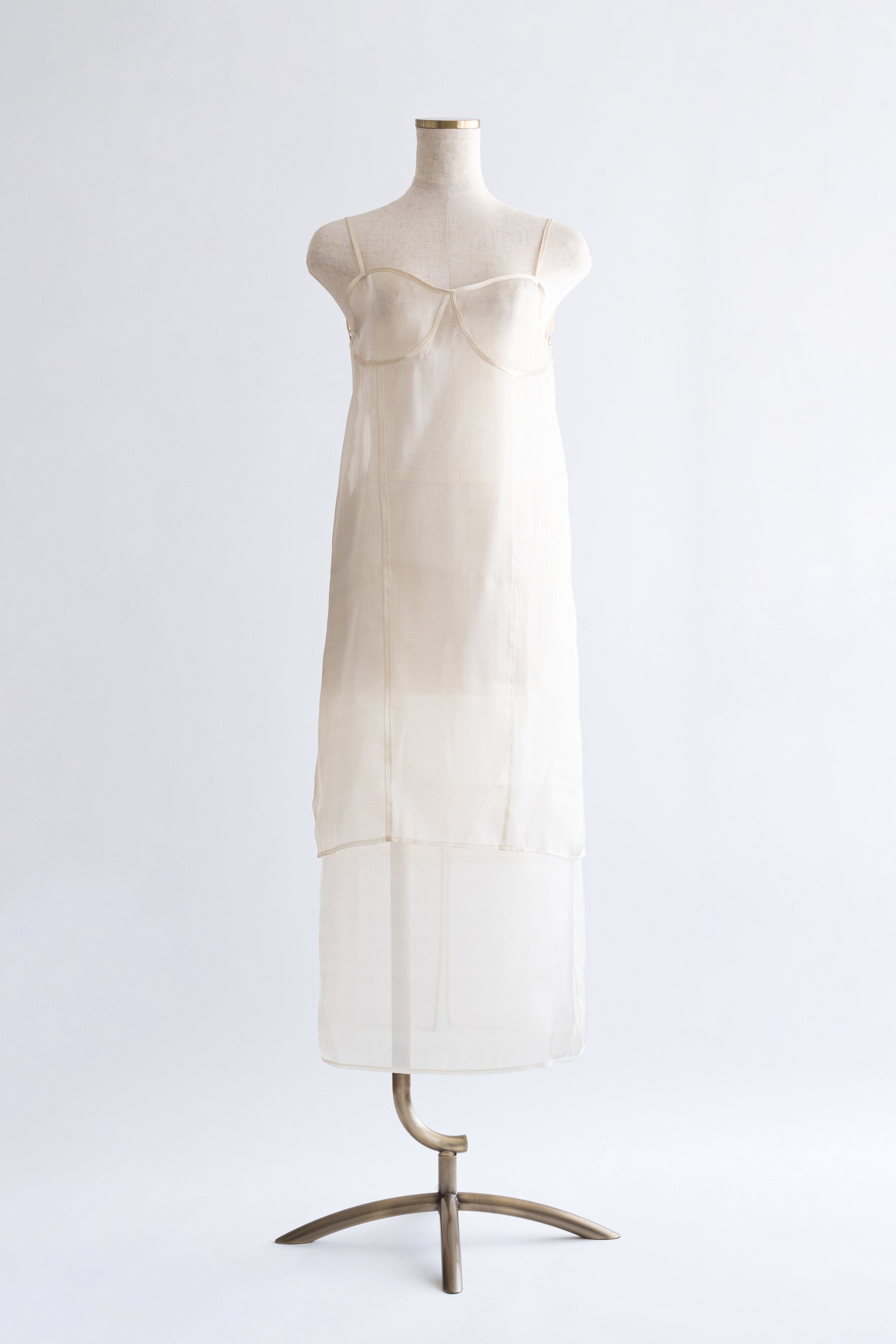 着用カラー:アイボリー