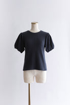 着用カラー:ネイビー