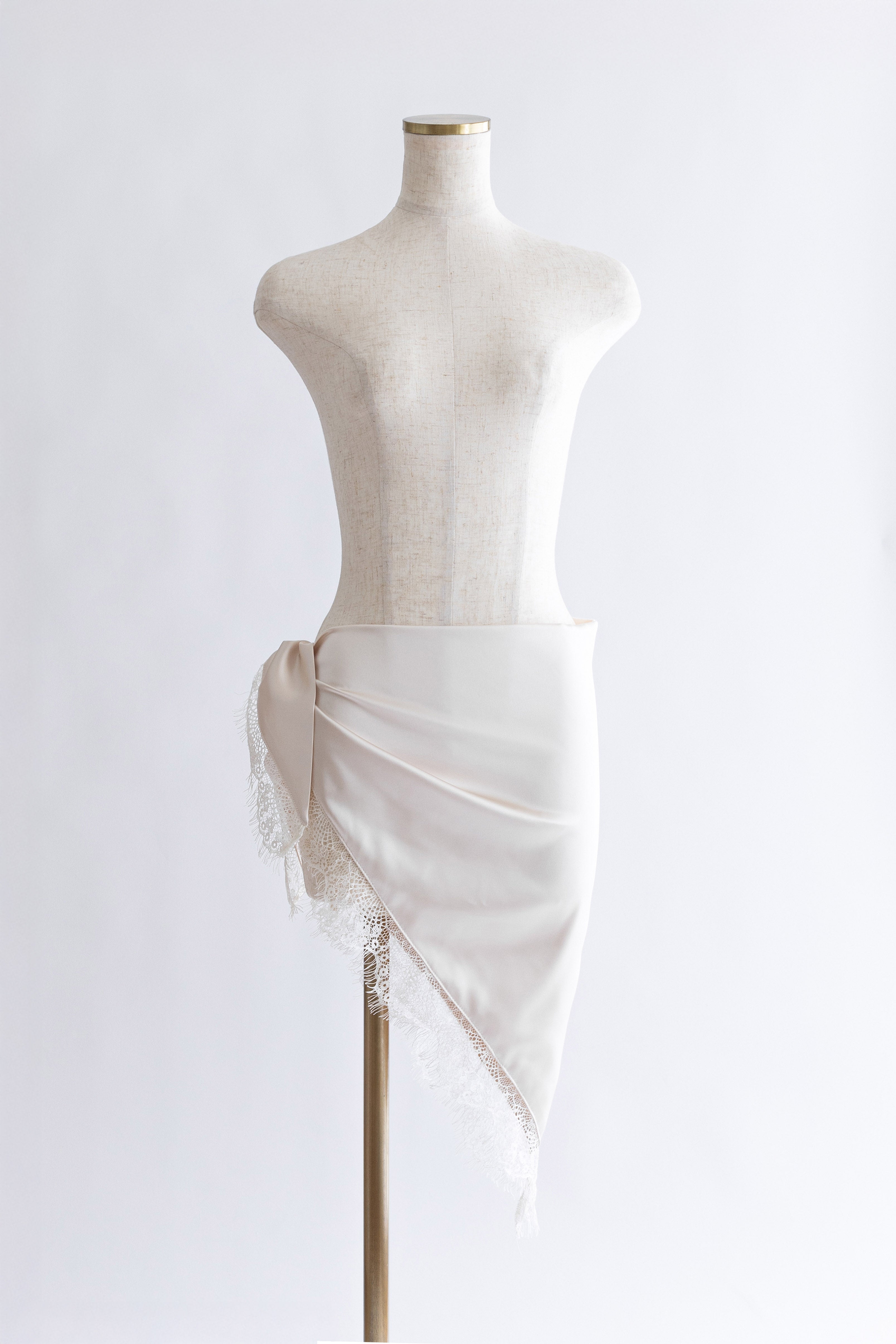 着用カラー:アイボリー