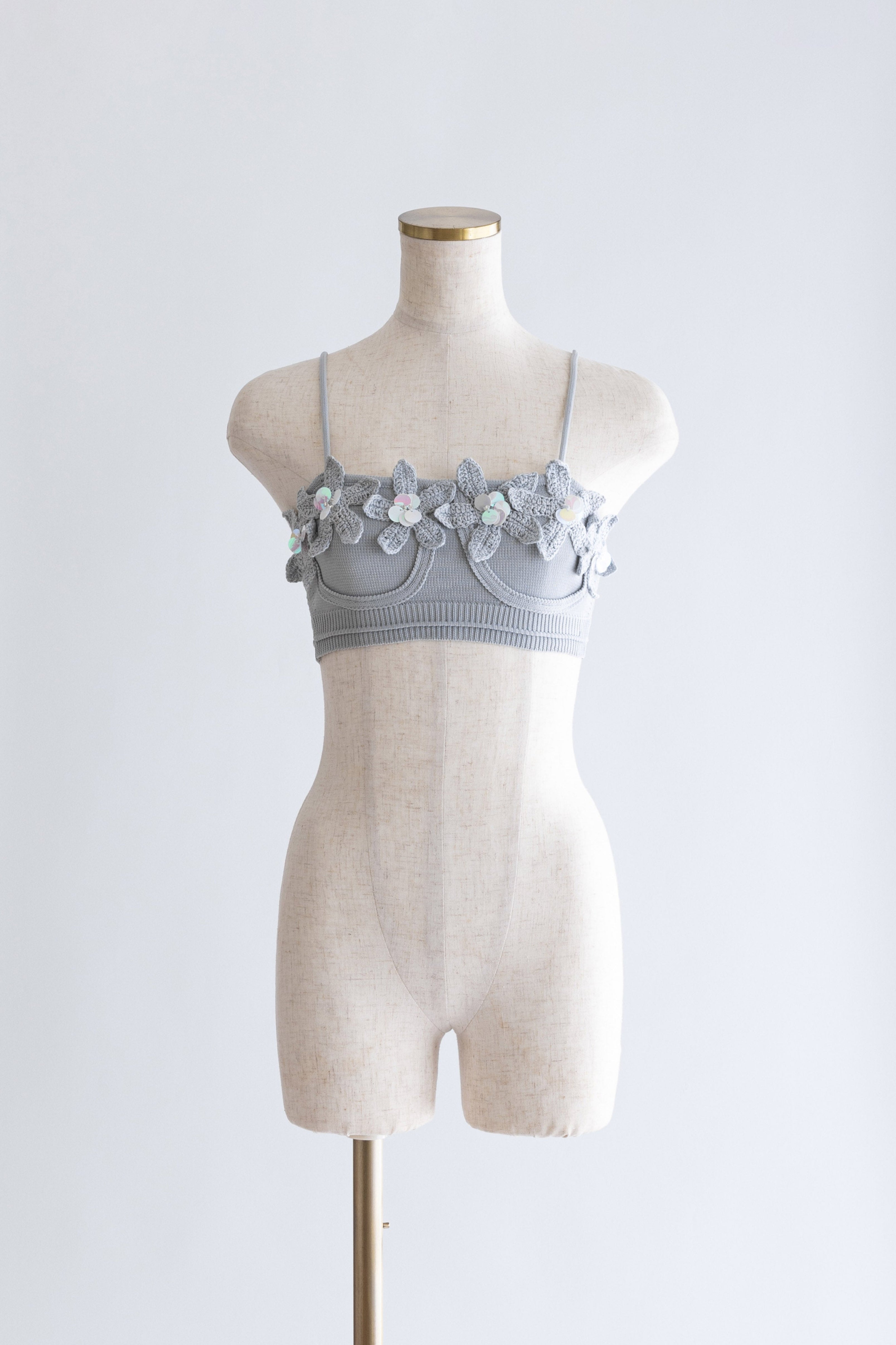 着用カラー:ブルー