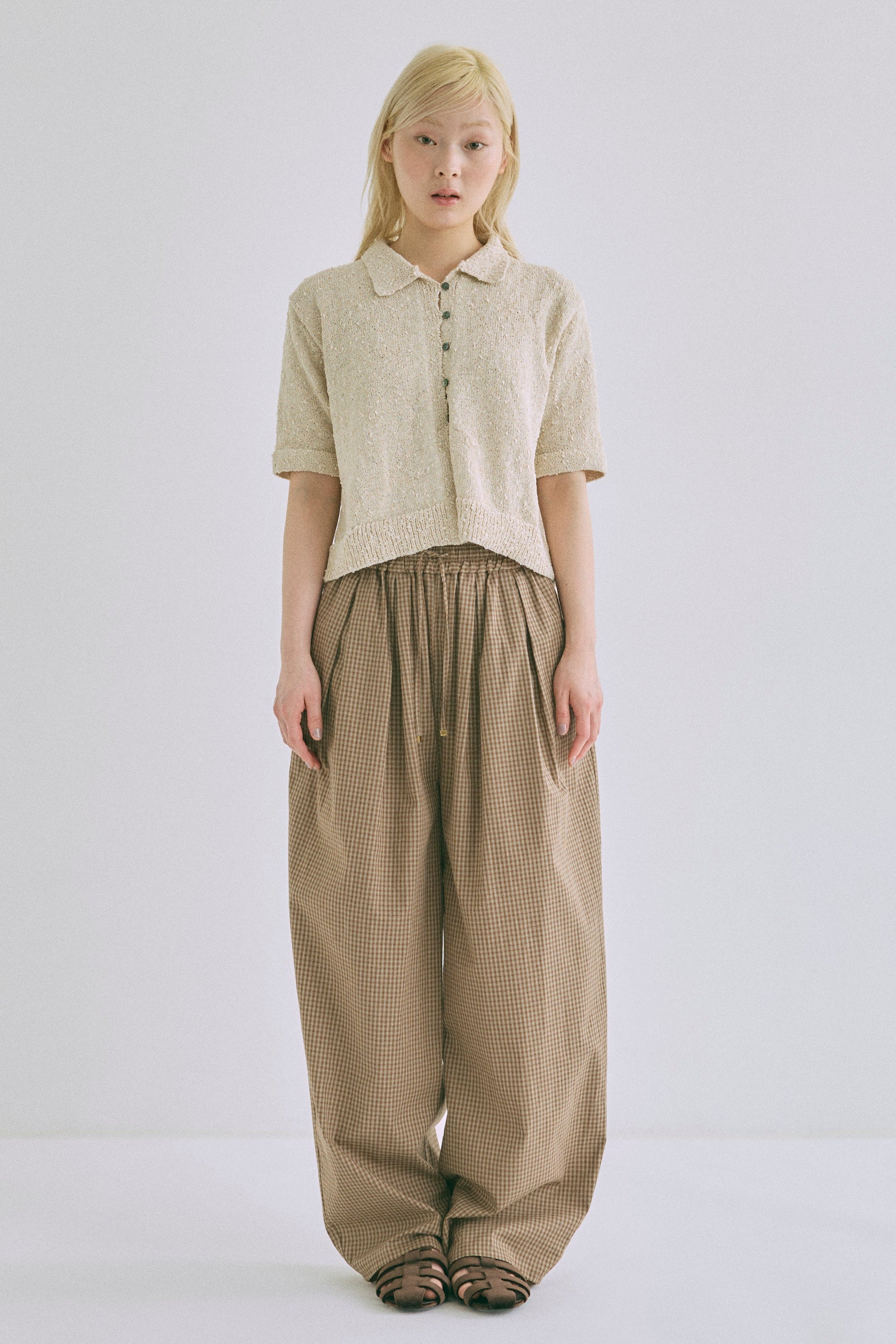 着用カラー:ベージュ　着用サイズ:1　モデル身長:162cm