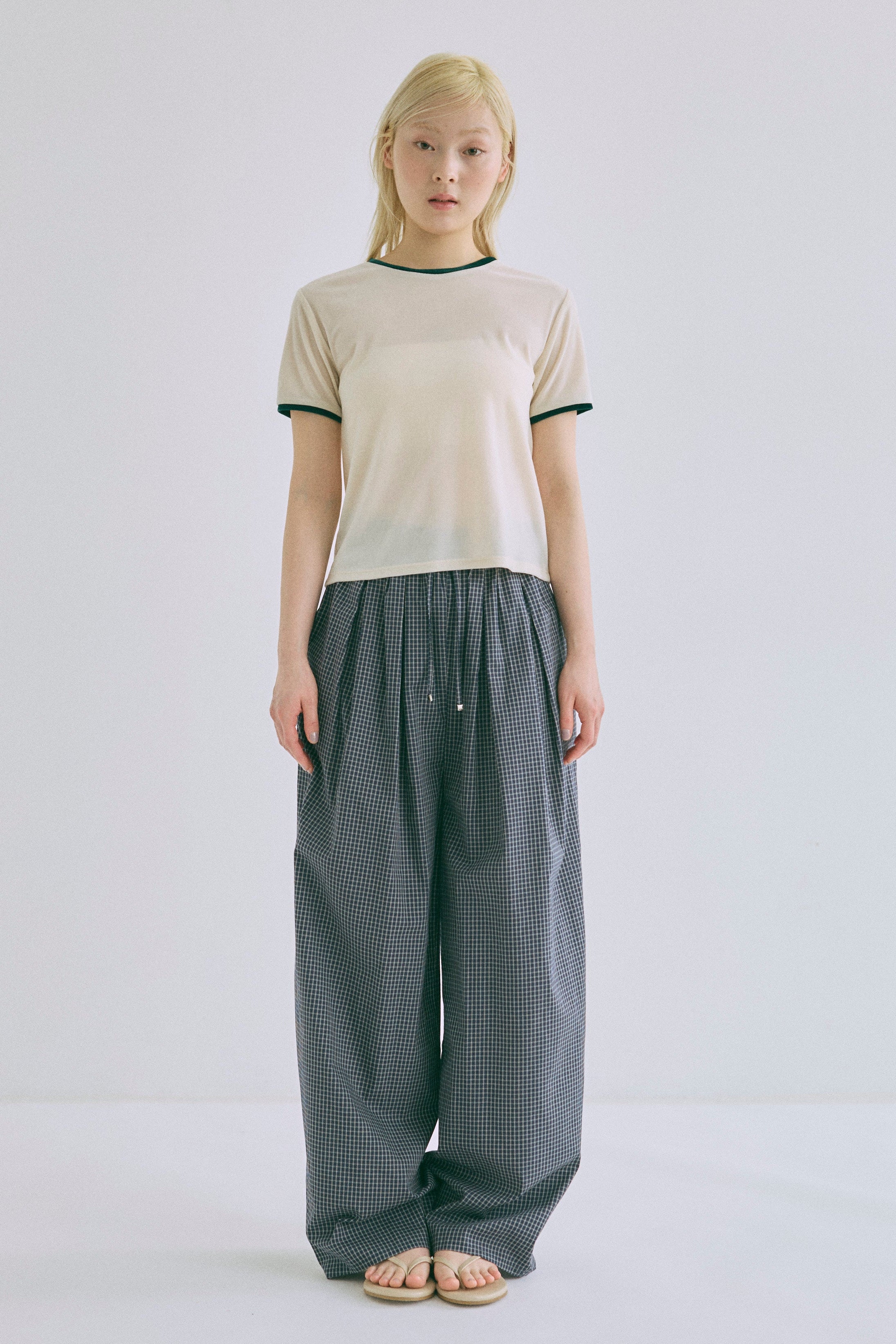 着用カラー:ネイビー　着用サイズ:1　モデル身長:162cm