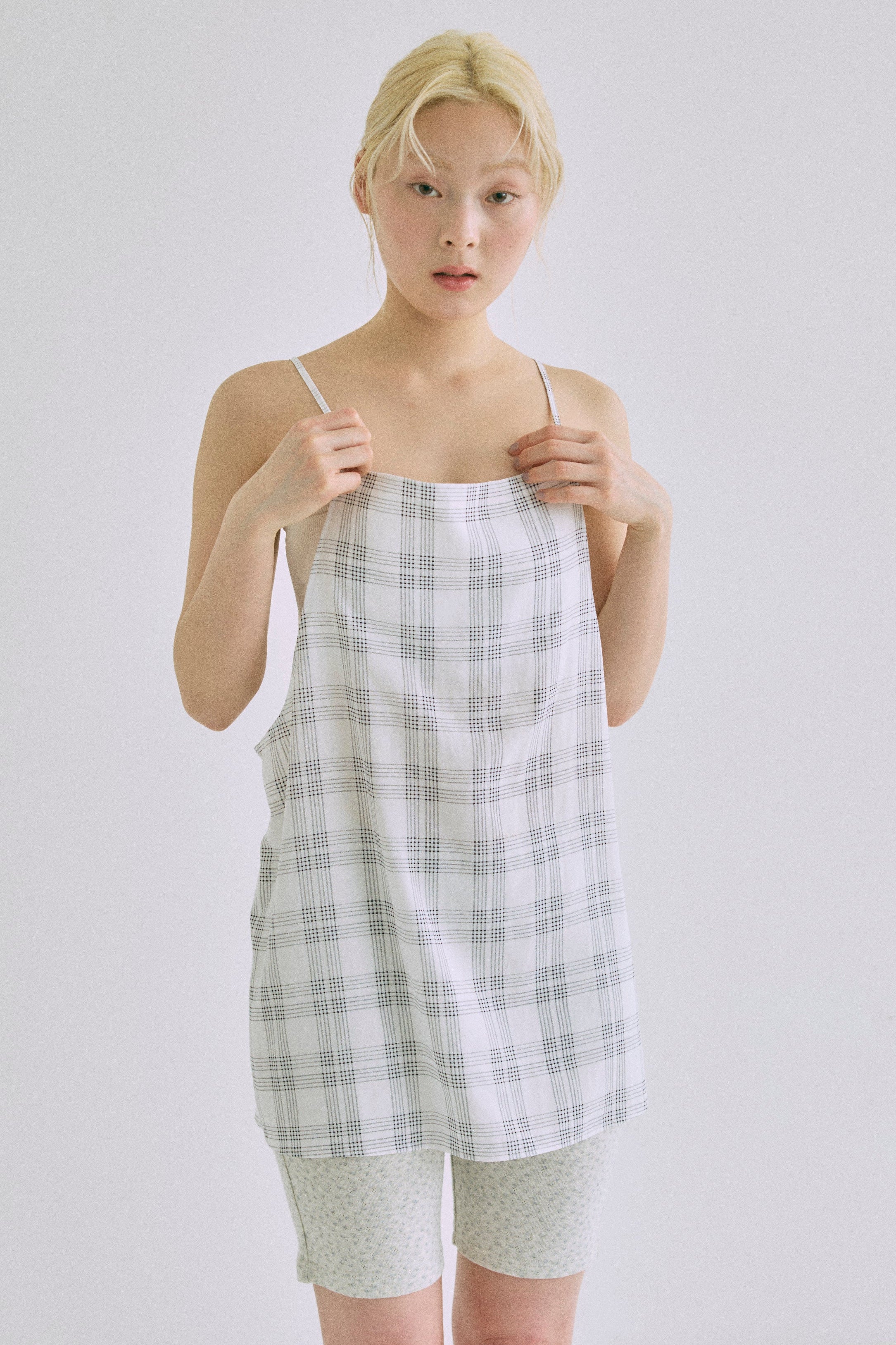 着用カラー:ホワイト モデル身長:162㎝