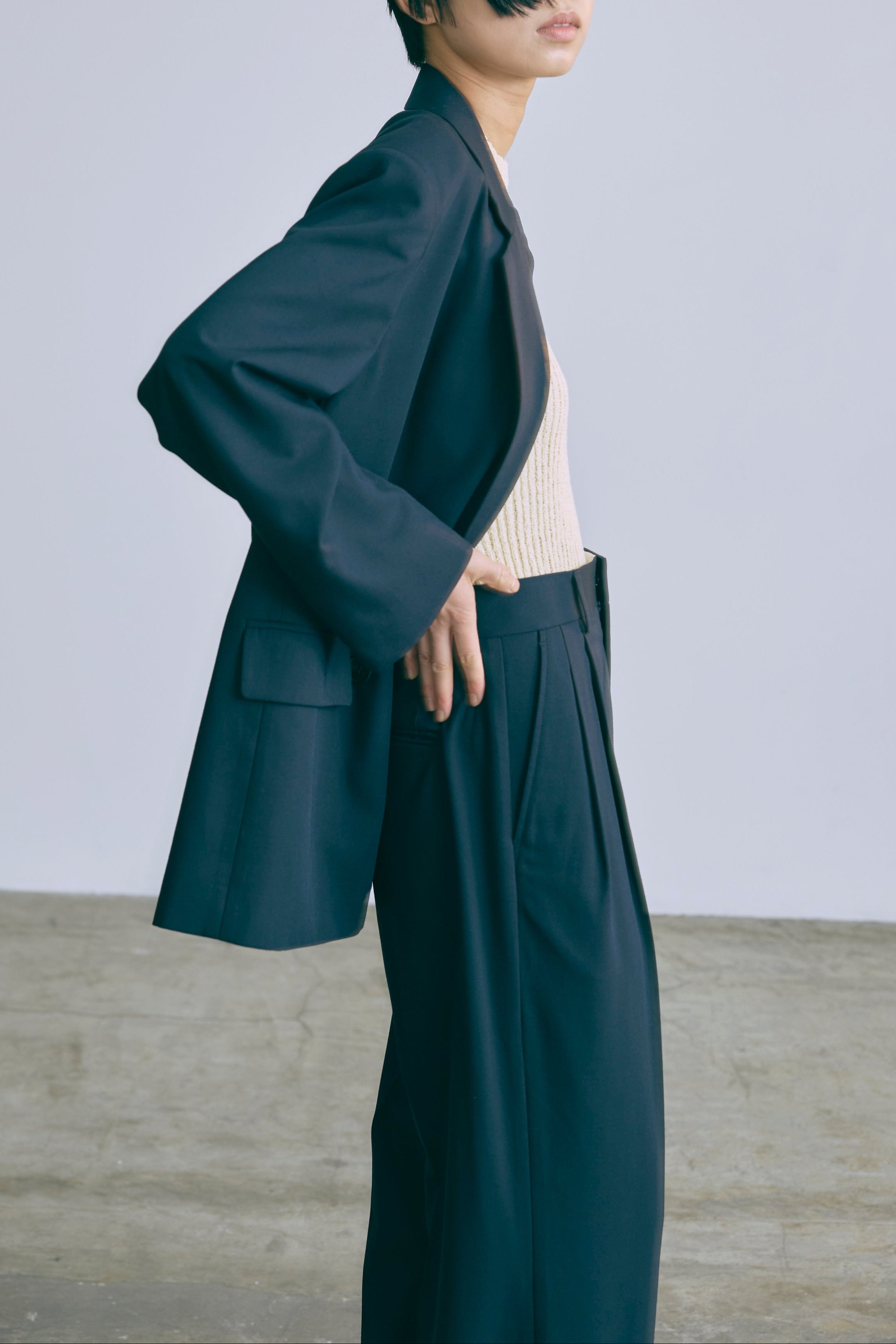 【Set Up】Semi-Wide Trousers