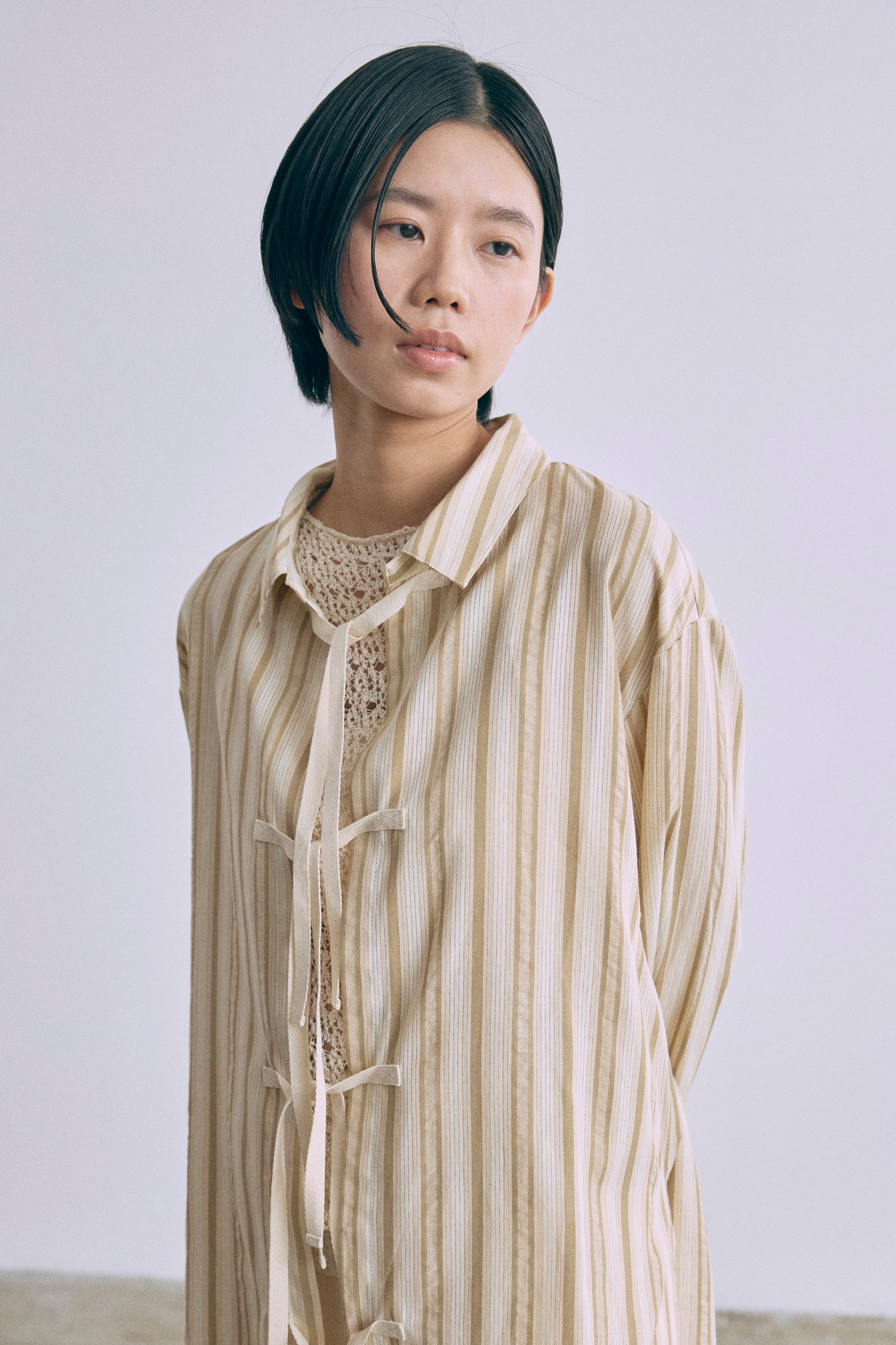 エンノイム　EN NEUMEストライプシャツ Multi-Stripe Knotted Shirt – EN NEUME