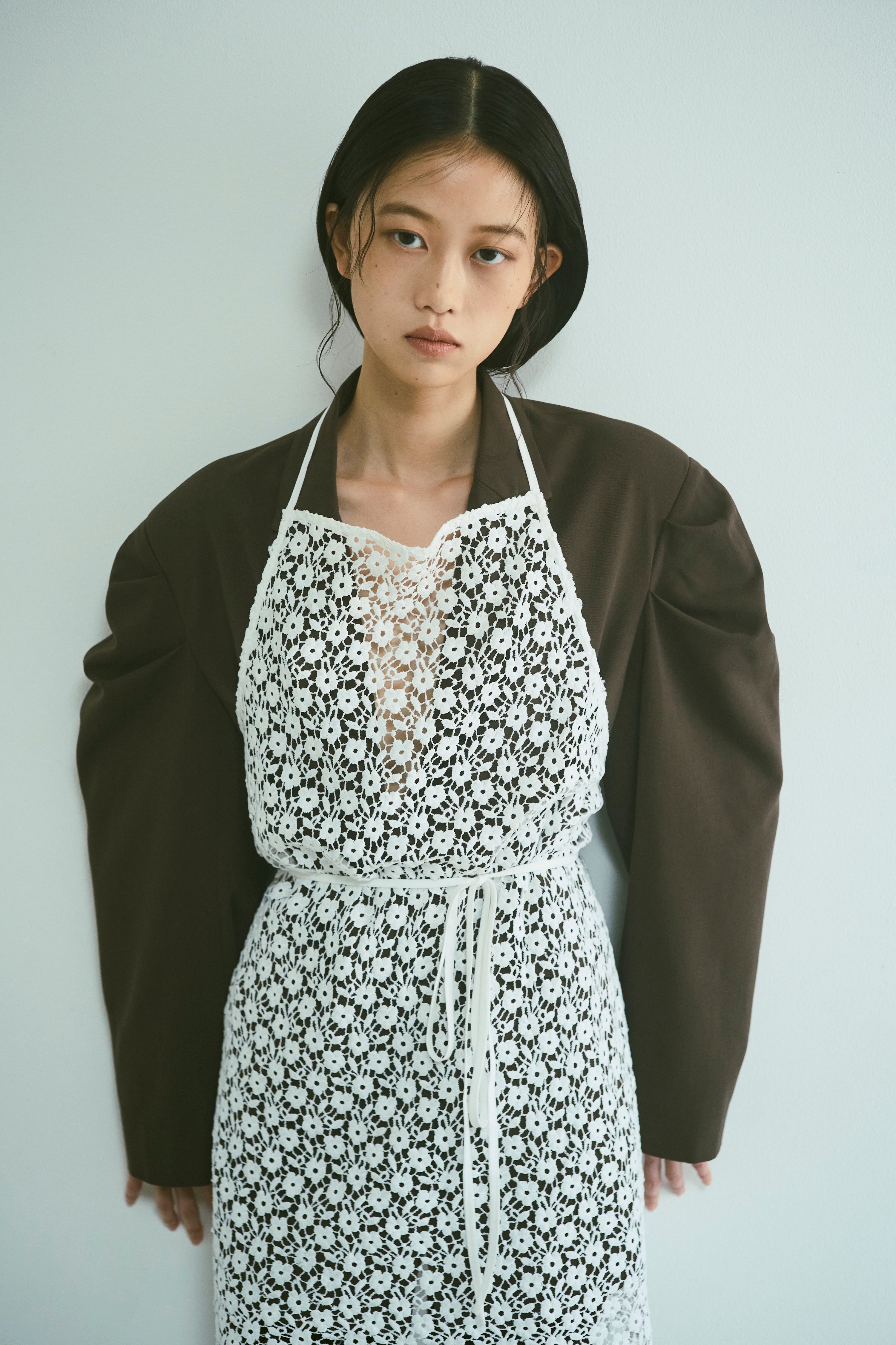 Gathered Shoulder Fitted Jacket ブラウン size:1 model:175cm SENPING