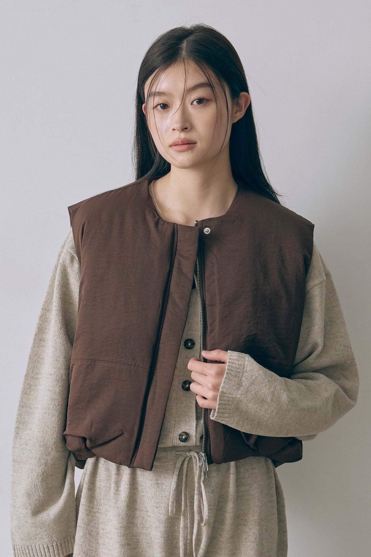 Padded Cocoon Vest ブラウン size:F model:171cm YUUMIKO