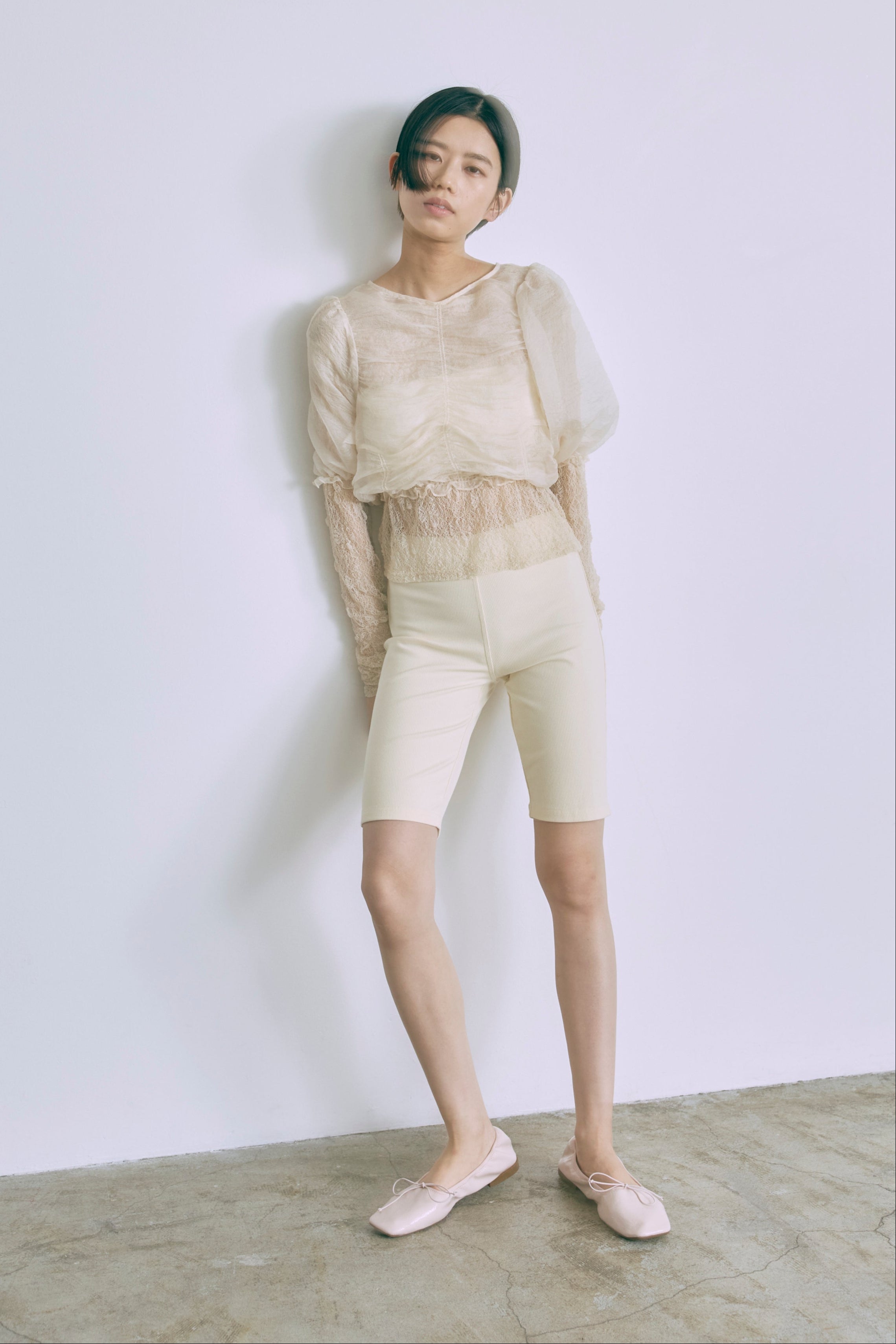 新品＊EN NEUME ＊Sheer crinkled top ベージュ Sheer Crinkled Top – EN NEUME