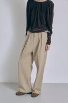 Wide Tuck Pants ベージュ size:モデルサイズ model:175cm SENPING