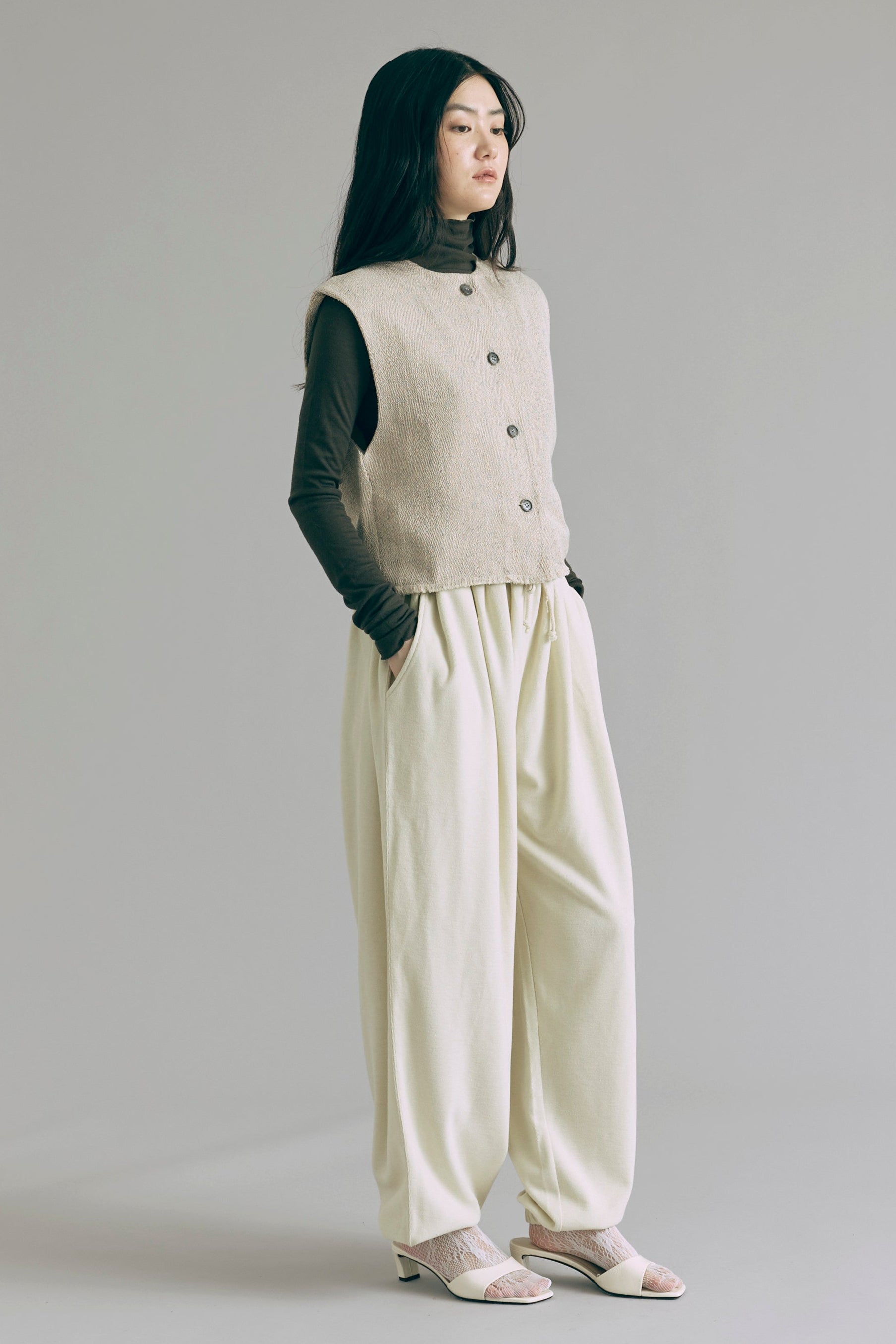 Cropped Tweed Gilet