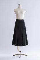 Satin Tuck Pleated Skirt ブラック