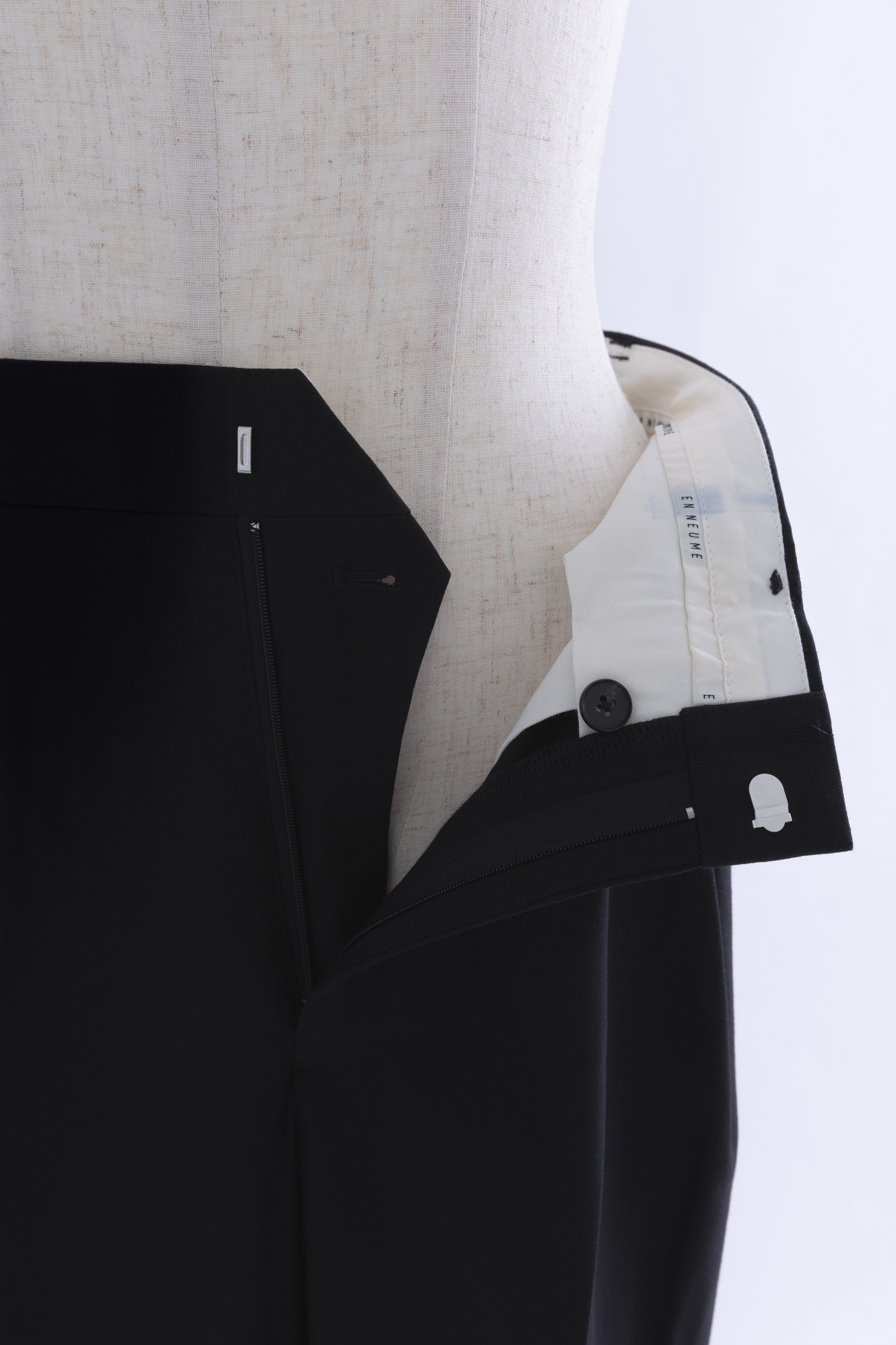 【Set Up】Semi-Wide Trousers