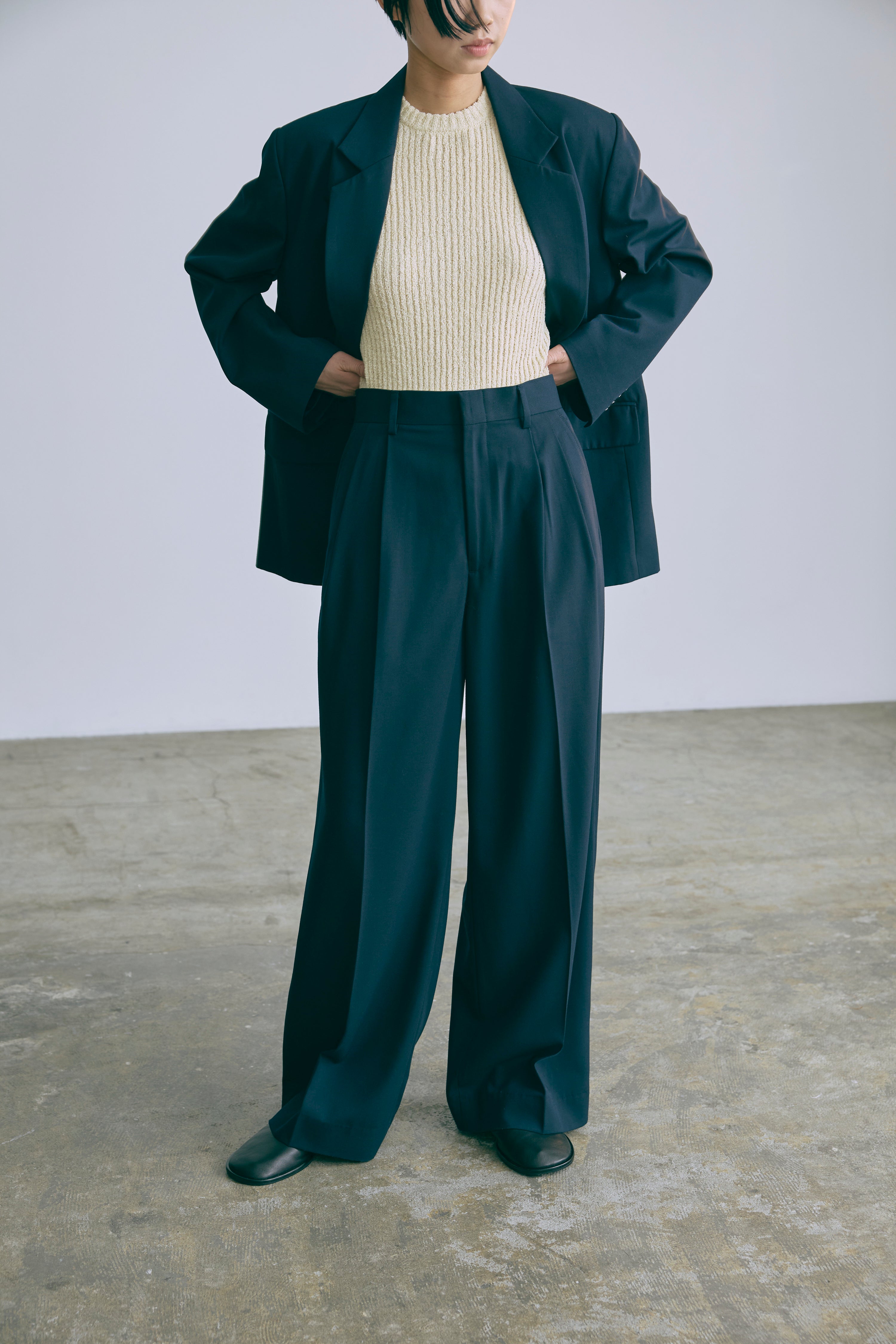 【Set Up】Semi-Wide Trousers