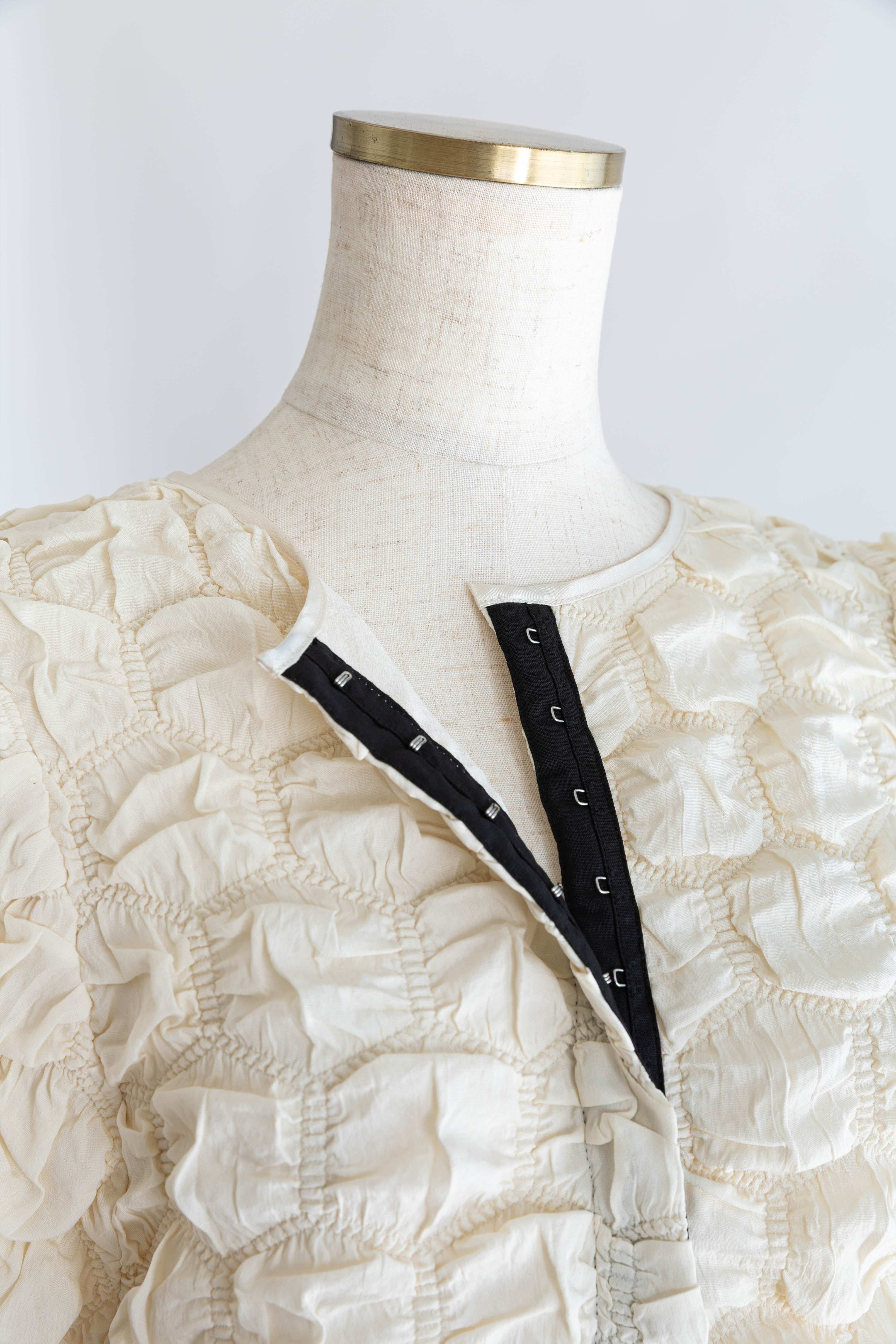 Puff Smocked Short Blouse アイボリー