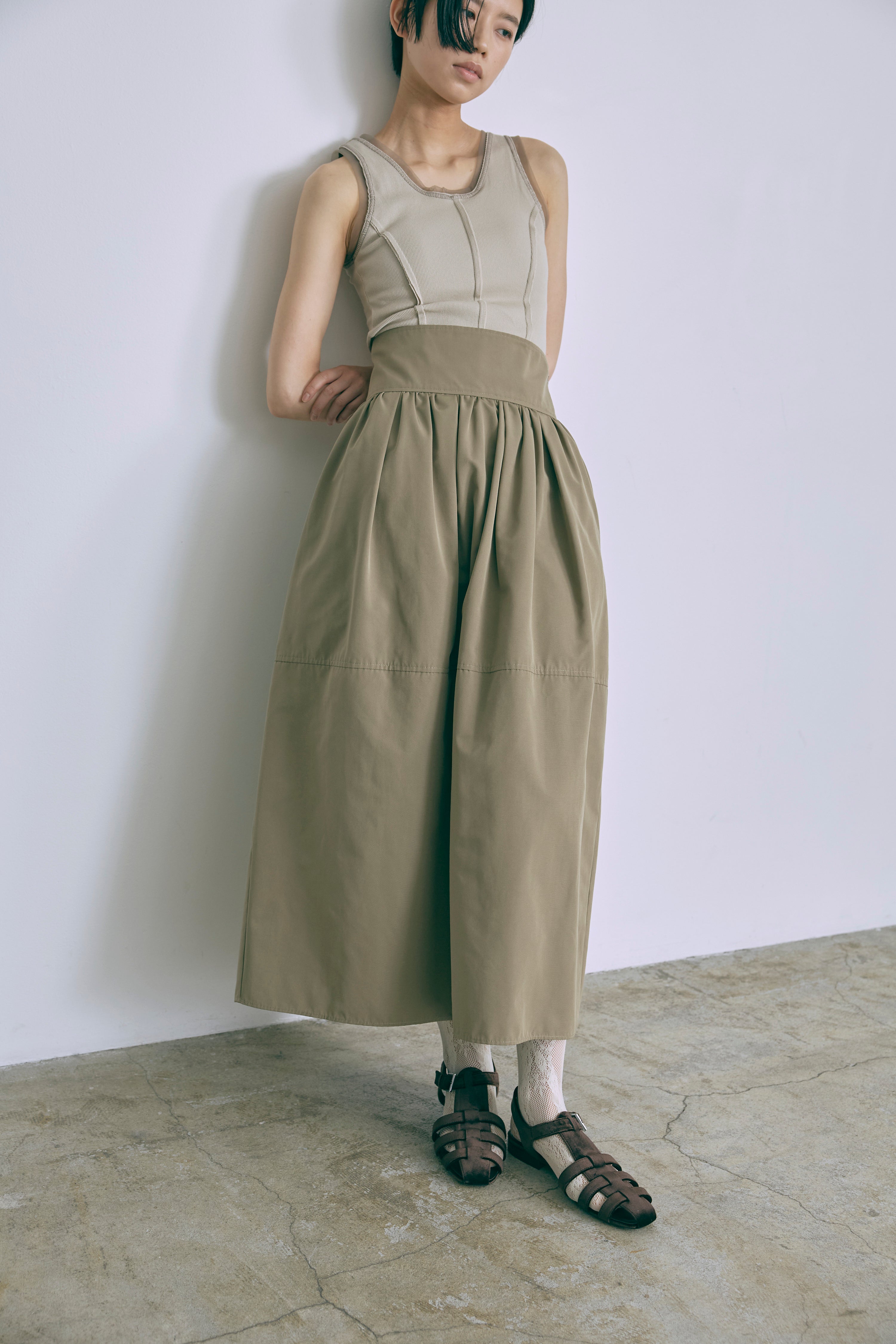 Cocoon Silhouette Skirt ライトカーキ model:170cm chii