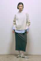 【Set Up】Faux Suede Straight Skirt チャコールグレー model:170cm ANDO