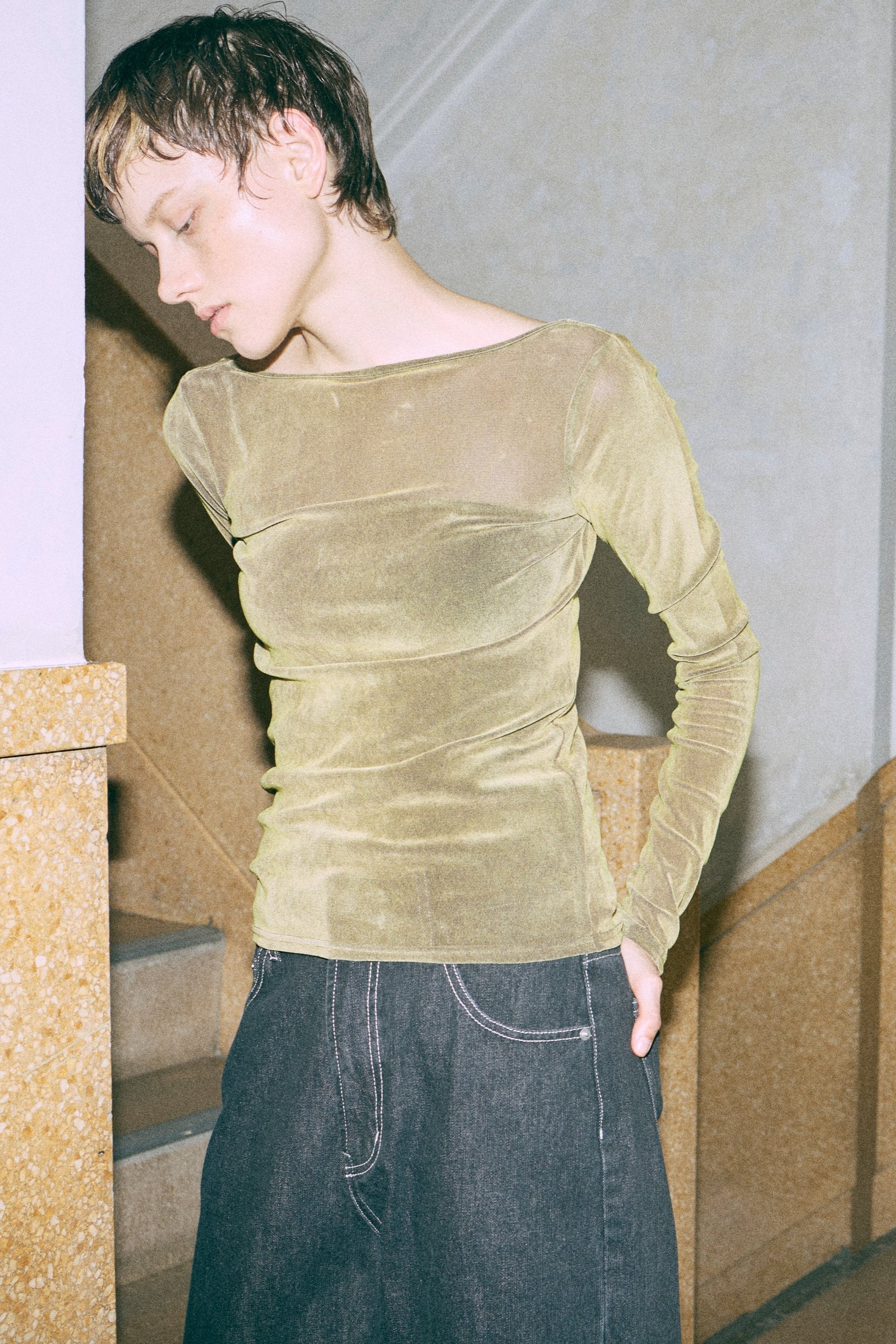 Flocked Tulle Back Open Top