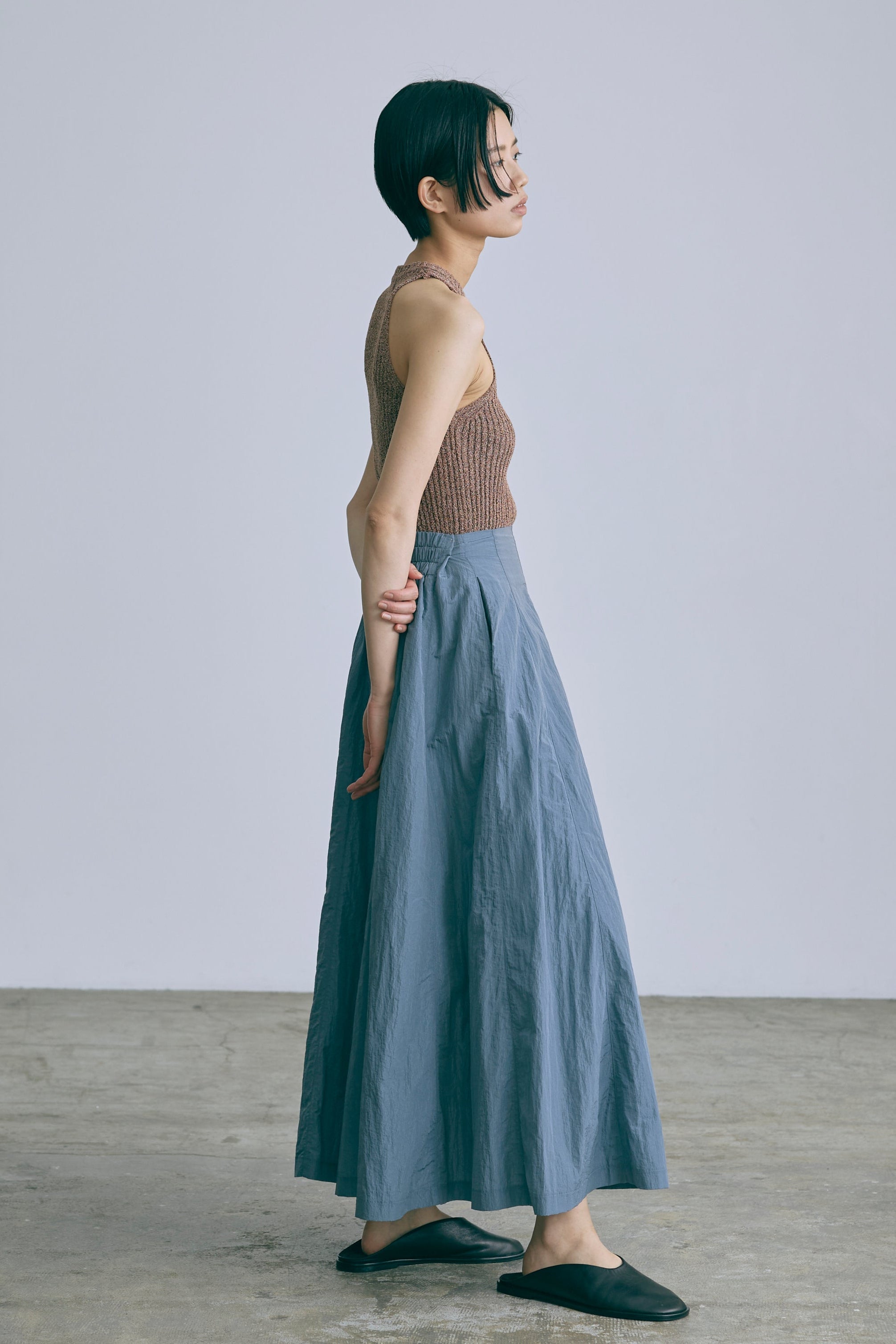 Nylon Taffeta Flared Skirt ブルー model:170cm chii